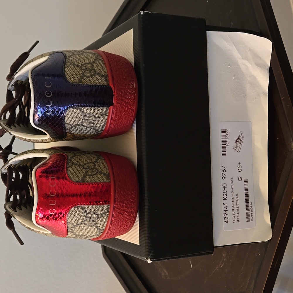Gucci unisex Sneakers - Picture 5 of 5